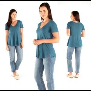 NWT Betabrand Linen Swing Top V Neck Blue